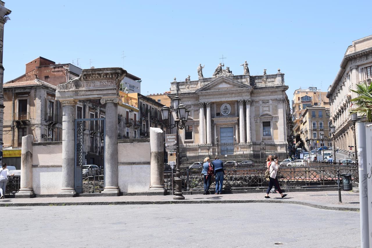 Il Cortiletto Di Piazza Verga Катанія Екстер'єр фото
